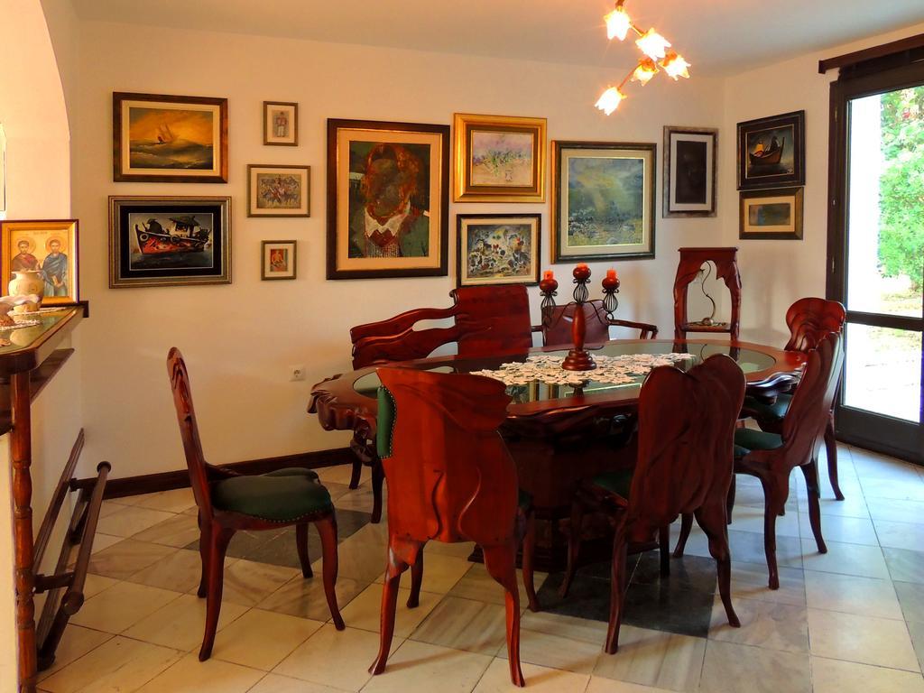 Leisure House Jovovic Vila Bar Quarto foto