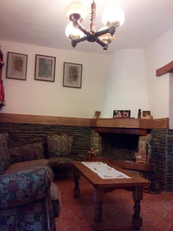 Leisure House Jovovic Vila Bar Quarto foto